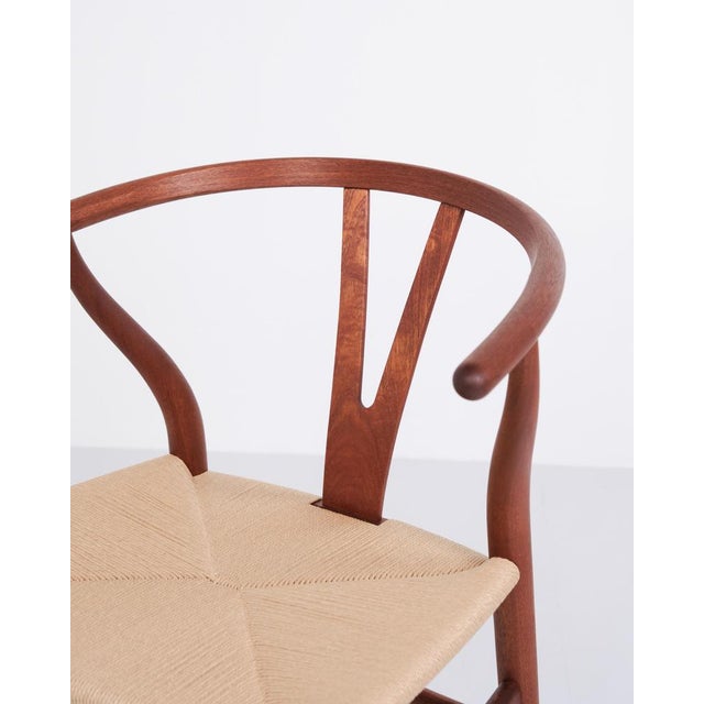 1990s Model CH24 Wishbone Chairs in Mahogany and Wicker by Hans J. Wegner for Carl Hansen & Søn, 1990s, Set of 4 For Sale - Image 5 of 13
