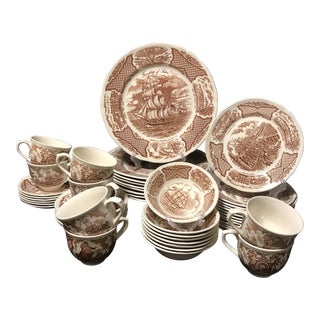 1960s Alfred Meakin Fair Winds Staffordshire England Dinnerware Service for Eight- 40 Pieces For Sale