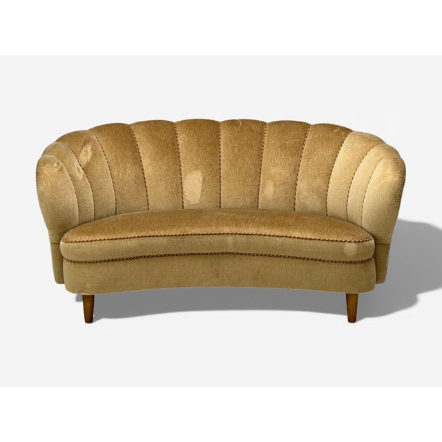 1950s Finnish Modern, Settee, Beige Velvet, Wood, Finland, 1950s For Sale - Image 5 of 14