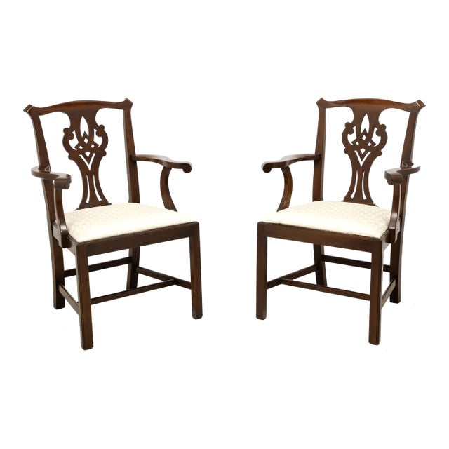 Henkel Harris 101a 29 Mahogany Chippendale Dining Armchairs - Pair For Sale