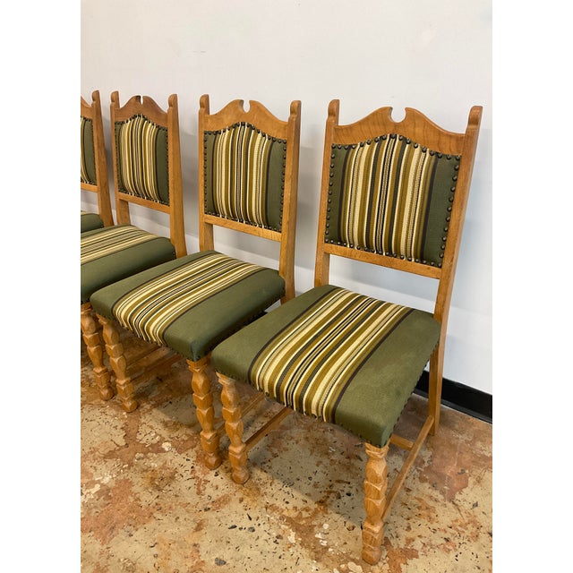 1970s Set of 6 Mid-Century Modern Oak Dining Chairs Attributed to Henning Kjaernulf For Sale - Image 17 of 17