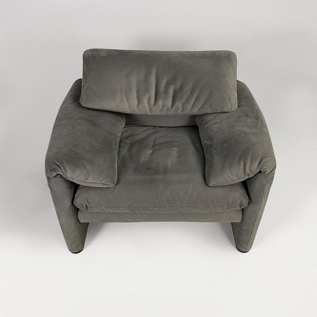 Cassina Modern Italian Maralunga Chair by Vico Magistretti for Cassina, 1970s For Sale - Image 4 of 18