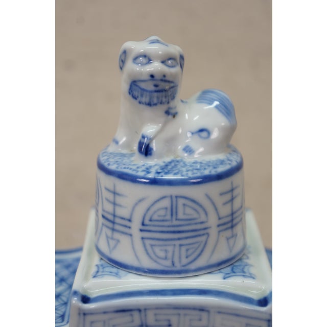 Chinese Chinoiserie Blue & White Porcelain Dragon Ginger Jar Mantel Vase Urn 11" For Sale - Image 10 of 14