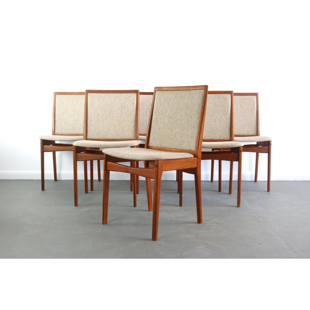 Set of 6 Danish Modern Dining Chairs in Teak in Original Oatmeal Fabric, Denmark For Sale - Image 13 of 13