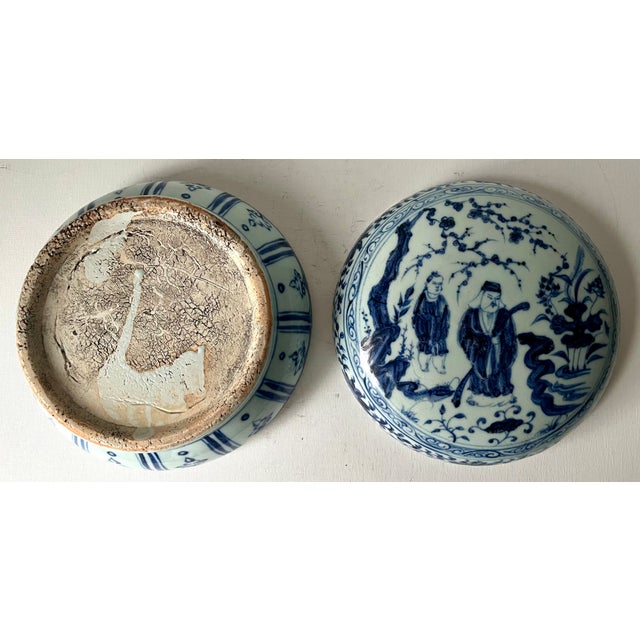 Chinese Ming 9" Blue & White Porcelain Box For Sale - Image 4 of 9