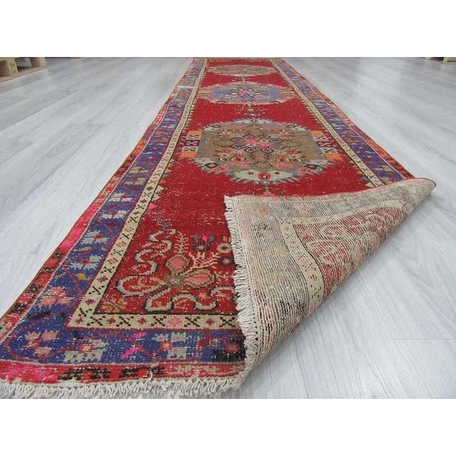 Vintage Turkish Distressed Runner Rug - 2′11″ × 12′8″ For Sale In Los Angeles - Image 6 of 6