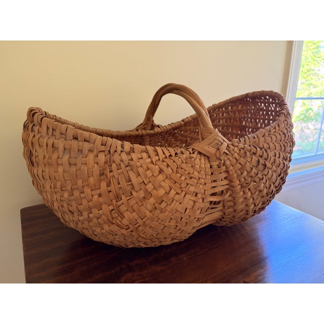 Large Early 20th Century American Splint Oak Buttocks Gathering Basket For Sale In South Bend - Image 6 of 11