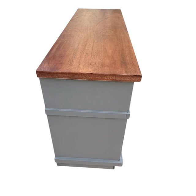 Refinished Mid-Century Modern 4-Piece Bedroom Set in Soft Gray & Natural Wood – Dresser, Chest & Pair of Nightstands For Sale - Image 10 of 10