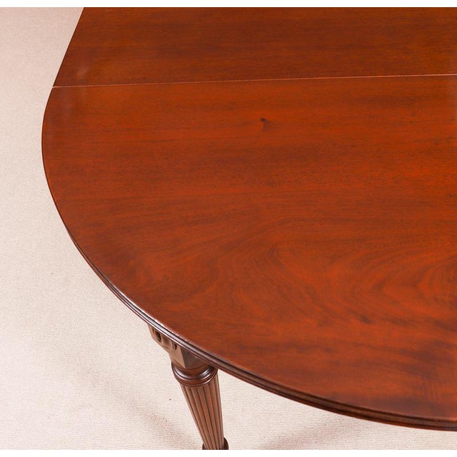 Red Antique Victorian Extending Dining Table in Flame Mahogany by Selbat, 1800s For Sale - Image 8 of 18