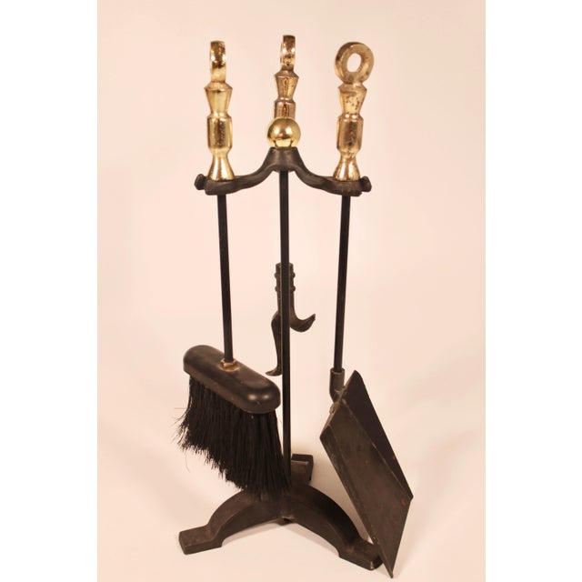 Black Mid Century Modern Black and Gold Iron and Brass Fireplace Tool Set For Sale - Image 8 of 8