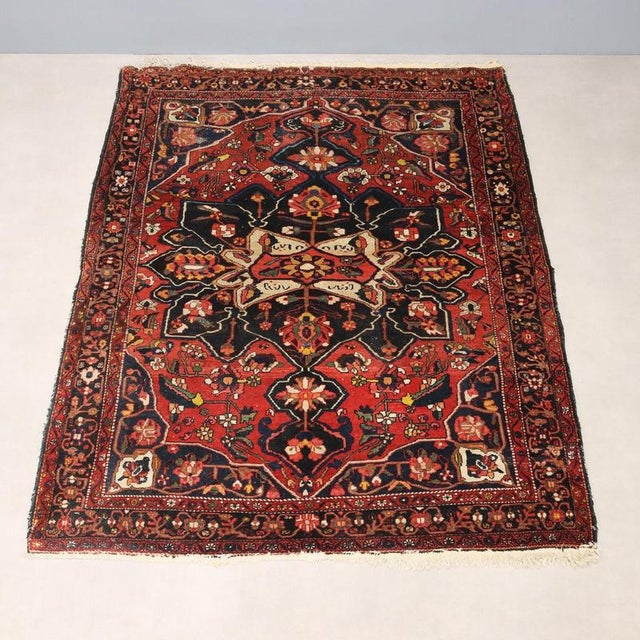 Middle Eastern Bakhtiary Rug in Wool For Sale - Image 3 of 9