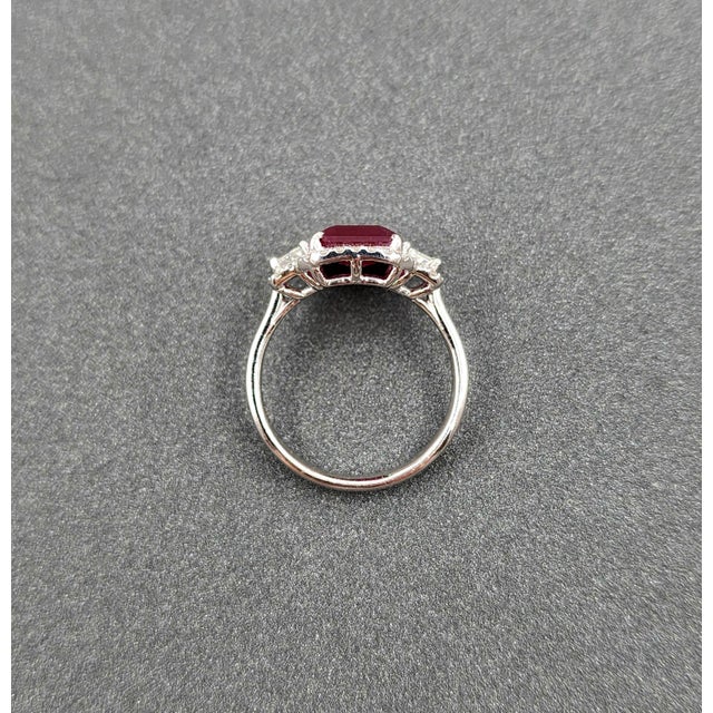 Red 4.23 Ct Certified No Heat Ruby & Diamond Ring Size 7 For Sale - Image 8 of 10