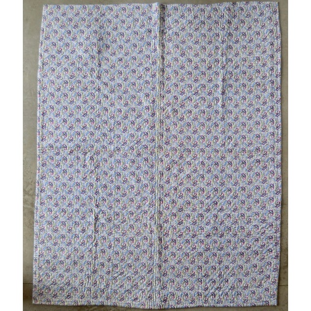 Rustic Early 20th Century Double-Sided Quilted Irish Coverlet For Sale - Image 3 of 8