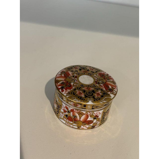 Royal Crown Derby Imari Pattern Small Pot 4.5 cms in diameter and 3 cms tall