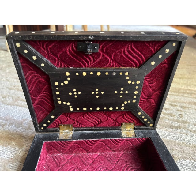 Ebony Anglo-Indian Porcupine Quill Trinket Box For Sale - Image 8 of 11