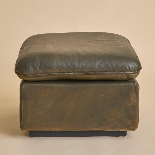 Swiss Olive Leather DS 49 Ottoman by De Sede, 1970s - 2 Available For Sale - Image 12 of 13