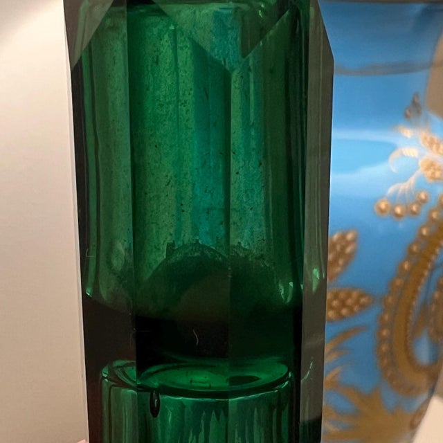Beautiful Victorian scent bottle in emerald green with sterling caps // double-ended perfume bottle // vanity decor // antique boudoir For Sale - Image 14 of 18