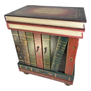 2020s Design Toscano’s Decor Lord Byron Vintage Decor Stacked Books End Table - 1 Piece For Sale