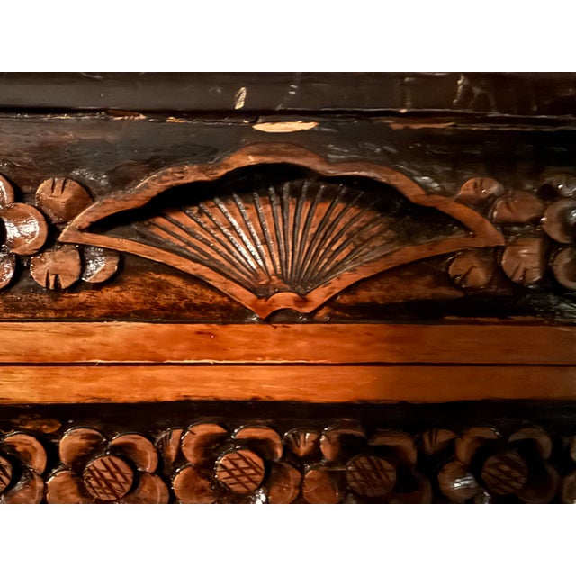 1950s Mid Century Chinese Camphor Food Dog Handcarved Hope Chest For Sale - Image 5 of 11