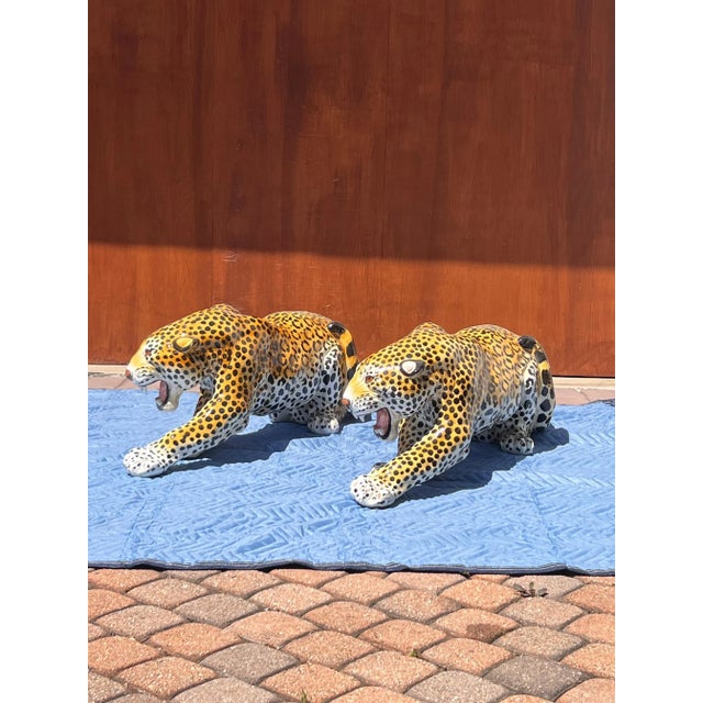 Brown Mid 20th Century Monumental Vintage Italian Ceramic Leopards - Set of 2 For Sale - Image 8 of 12