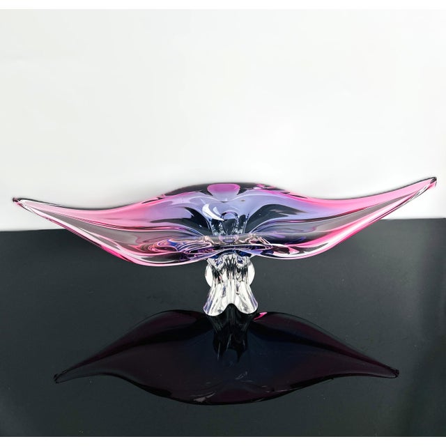 Pink and Purple Art Glass Centerpiece Bowl for Chřibská, Czechoslovakia, 1960s For Sale - Image 9 of 12
