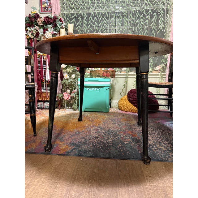Heywood-Wakefield Vintage Heywood-Wakefield Style Drop-Leaf Dining Table With 4 Hitchcock Rush Seat Chairs – Old Colony Style For Sale - Image 4 of 12