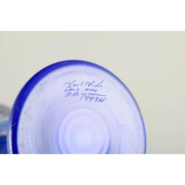 Cobalt Blue Art Glass Goblet with Decorative Band by Kjell Engmann for Kosta Boda, 1980s For Sale - Image 4 of 5