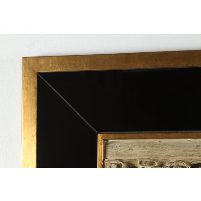 1960s Oriental Carving Framed in Black Mirror and Gilded Wood For Sale In New York - Image 6 of 8