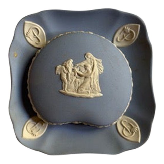 Mid 20th Century Wedgwood Blue Cream Small Catchall Trinket Tray and Lid For Sale