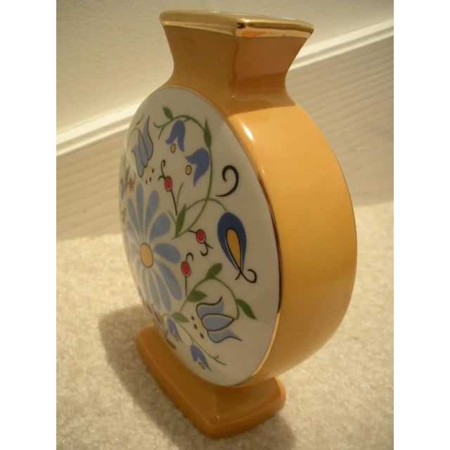 Vintage 1960s Painted Ceramic Vase & Matching Plate with 14k Gold Trim From Poland - Set of 2 For Sale - Image 4 of 7
