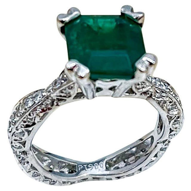 2 Carat Natural Square Emerald & 0.65 Ct Diamond Ring in Platinum For Sale - Image 15 of 18
