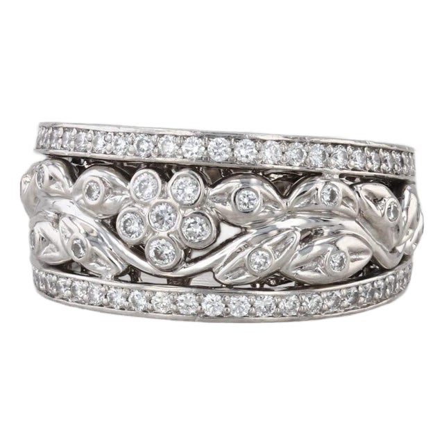 Vintage Ornate 0.58ctw Diamond Flower Ring Platinum Wedding Anniversary Size 6 For Sale