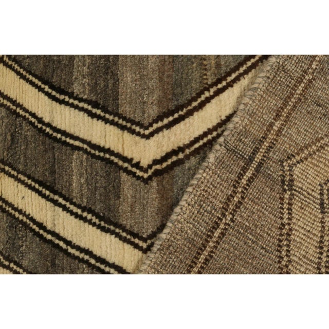 1950s Vintage Gabbeh Rug in Gray and Beige-Brown Chevron Patterns For Sale In New York - Image 6 of 6