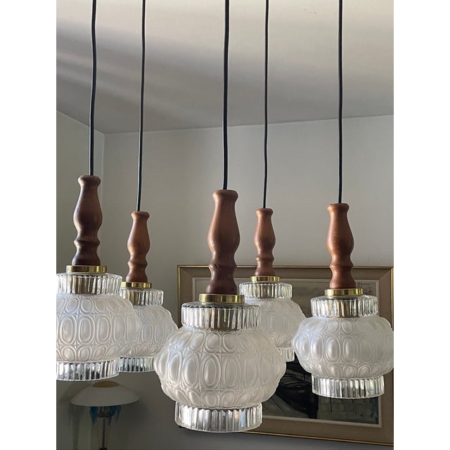 Five-Light Cascading Chandelier in Wood and Brushed Glass, 1960 For Sale - Image 10 of 17