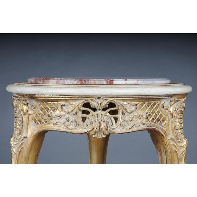 Carved Gold Side Table with Marble Top in White-Gold For Sale - Image 4 of 14