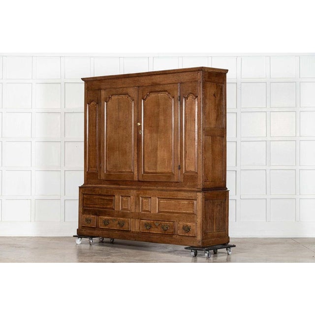 Late 18th Century Large English Oak Livery Cupboard, 1790 For Sale - Image 5 of 18