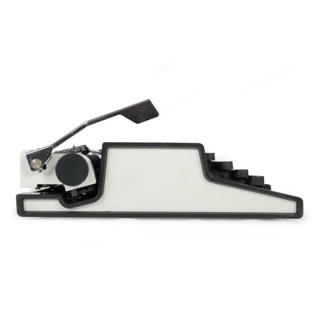 Refreshed Unis TBM DeLuxe Yugoslavian Typewriter For Sale - Image 6 of 16