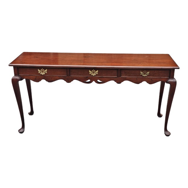 Southampton Furniture Queen Anne Style Mahogany Sofa Table / Hall Table For Sale