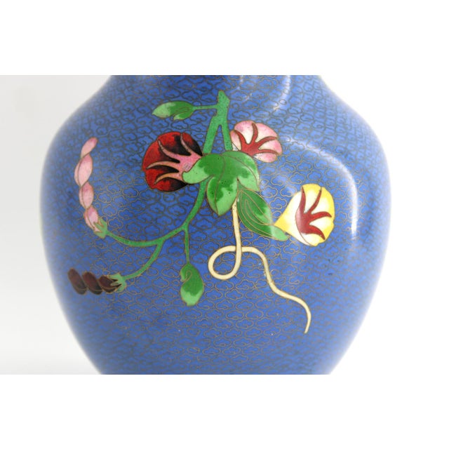 1950s VTG Chinese Cloisonne Vase Cobalt Blue Bird Peony Floral Chinoiserie, 10.25” T For Sale - Image 5 of 10