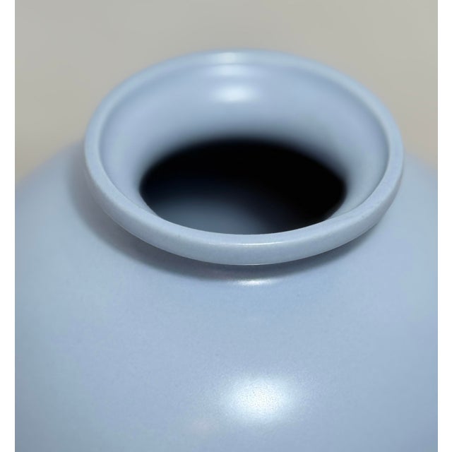 1950s Vintage Copeland Spode England Blue Vase With White Floral Relief For Sale - Image 5 of 6