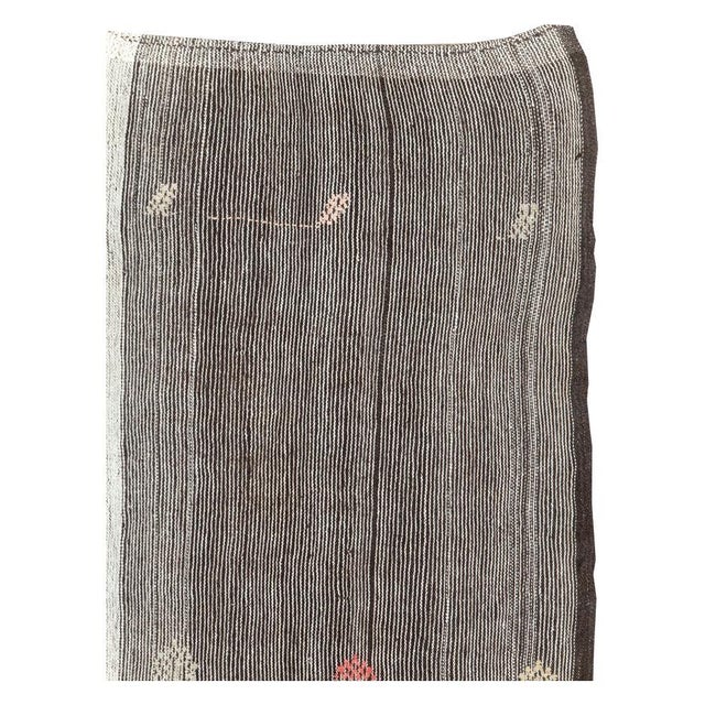 Galerie Shabab Collection Mid-20th Century Handmade Turkish Flatweave Kilim Accent Rug For Sale - Image 4 of 10