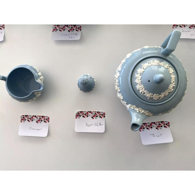 1950s Wedgwood Queensware Dinnerware Set- 96 Pieces For Sale In San Diego - Image 6 of 7