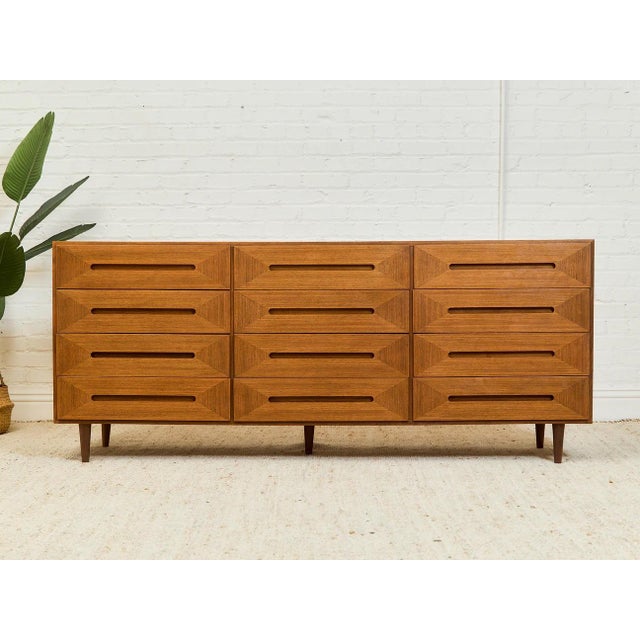 Burnt Umber Mid 20th Century American of Martinsville Twelve Drawer Dresser For Sale - Image 8 of 11