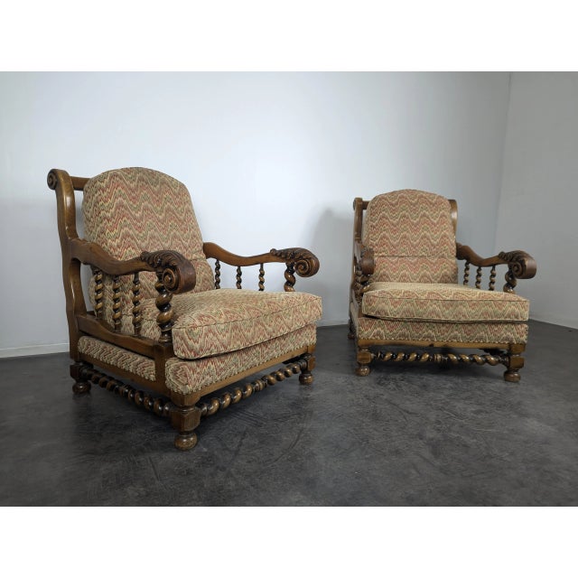 Set of Louis XIII Style Armchairs, in Very Good conditions.