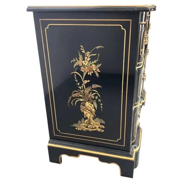 Gilt Chinoiserie Black Lacquer Serpentine Chest Dresser by Drexel Et Cetera For Sale In Philadelphia - Image 6 of 11