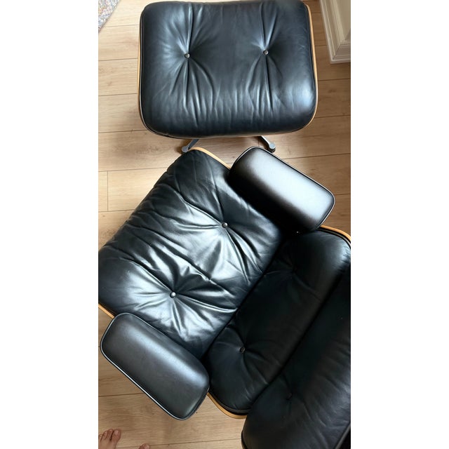 Lounge Chair and Ottoman by Charles & Ray Eames for Herman Miller & Vitra, Set of 2 For Sale - Image 12 of 14