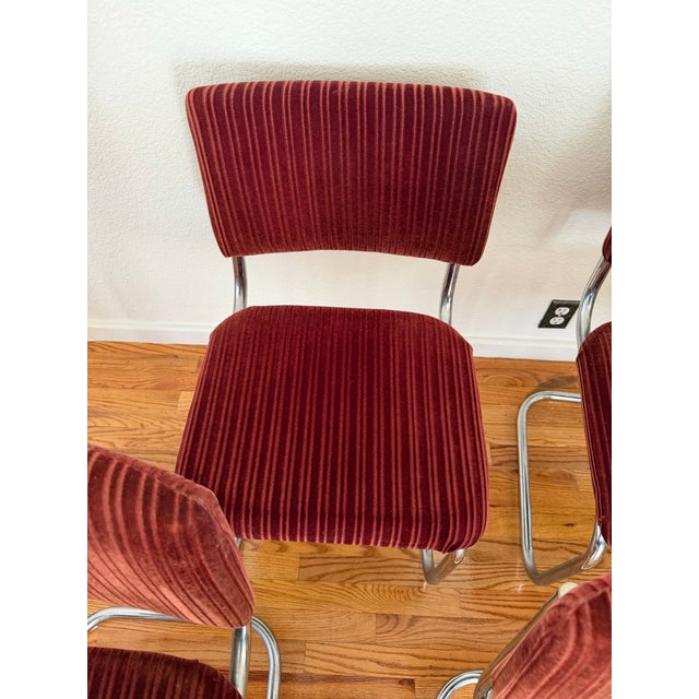 1970s Vintage Burgundy Ribbed Velvet Chrome Cantilever Dining Chairs, Set of 4 For Sale - Image 5 of 9