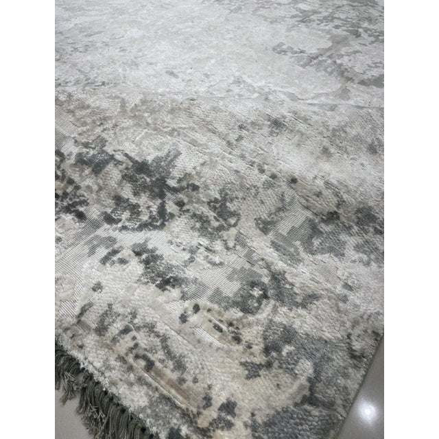 2020s 7x9 Ivory Hand-Knotted Wool Distressed Floral Texture Abstract Modern Carpet Rug For Sale - Image 5 of 7