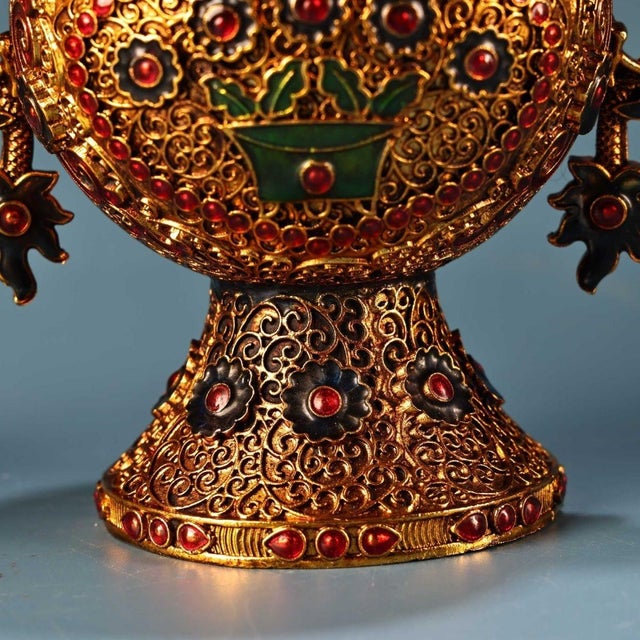 Pair of Vintage Chinese Gilt Bronze Filigree Vases - Dragon Handles & Gemstone Inlay For Sale - Image 4 of 10