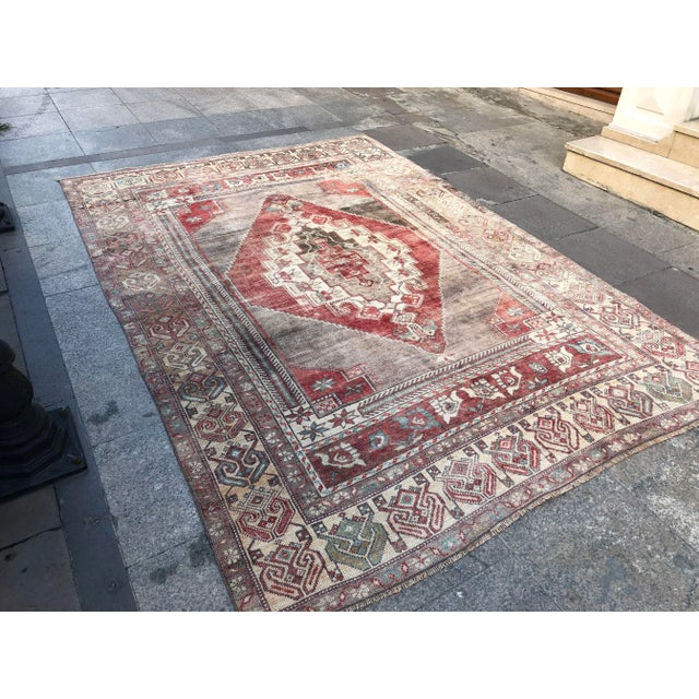 1960s Vintage Handmade Oushak Rug - 6′ × 8′4″ For Sale - Image 4 of 11